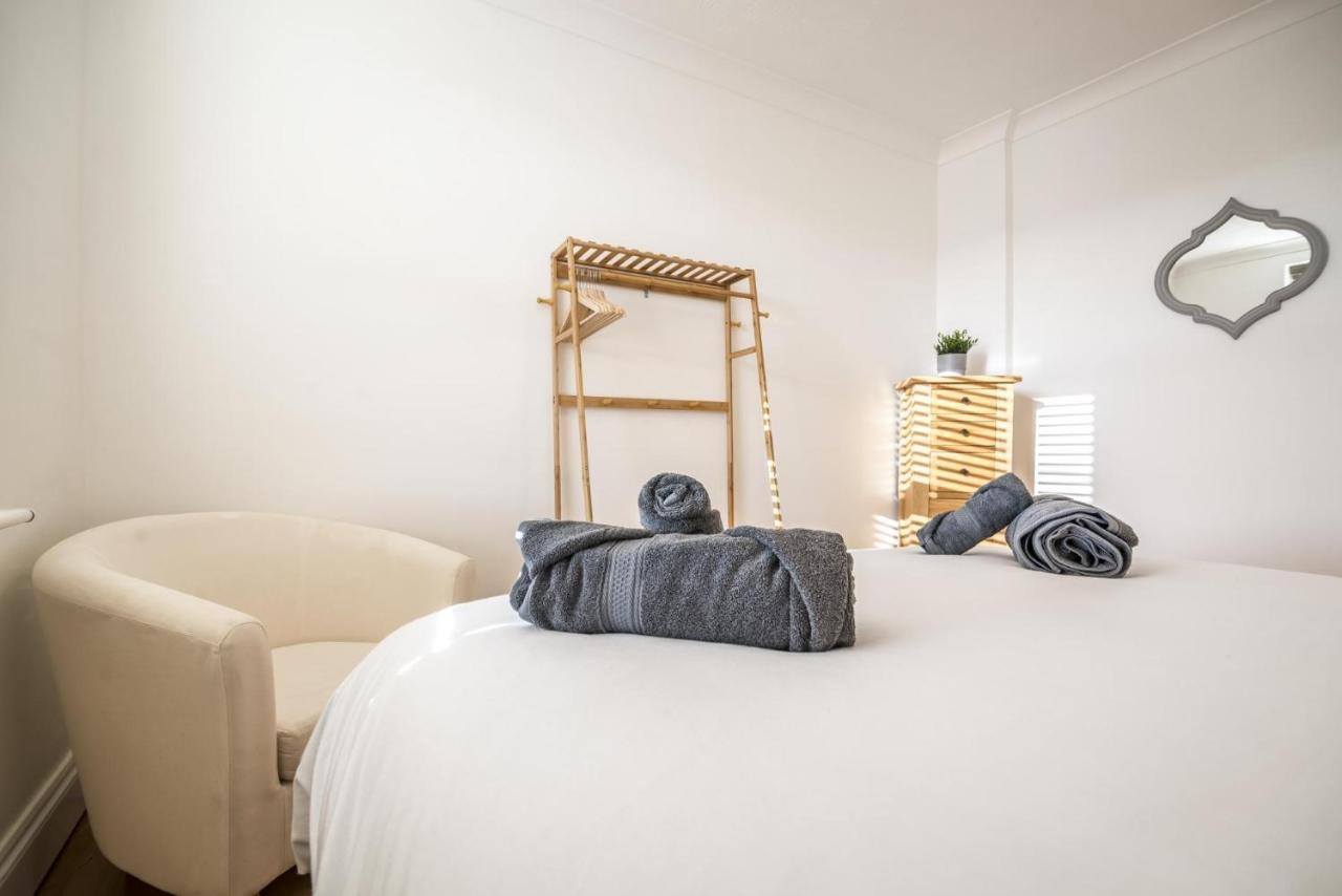 Ivydene - 3 Bedroom Holiday Home - テンビー エクステリア 写真